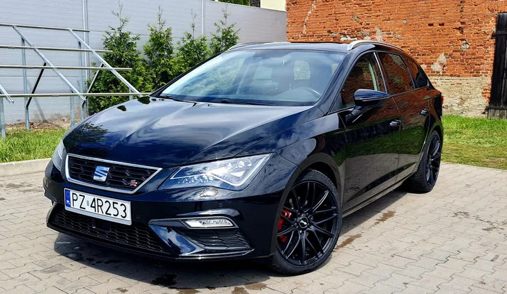 samochody osobowe Seat Leon cena 69900 przebieg: 62000, rok produkcji 2018 z Kórnik